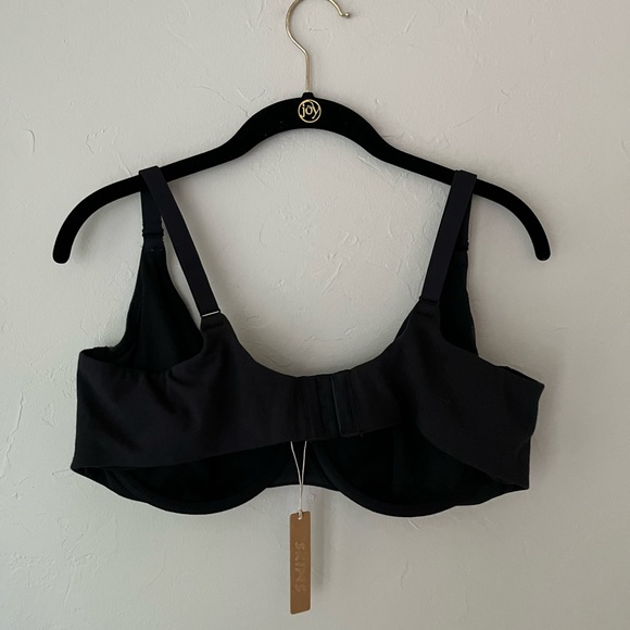 🖤SKIMS COTTON JERSEY UNDERWIRE T SHIRT BRA SOOT 36B - Picture 6 of 7